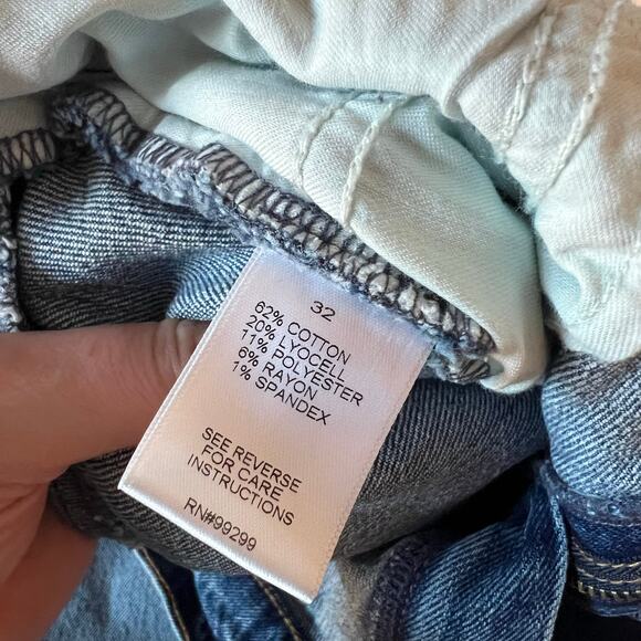 Evereve Jean Skirt with Raw Hem Size 32 - Picture 4 of 16